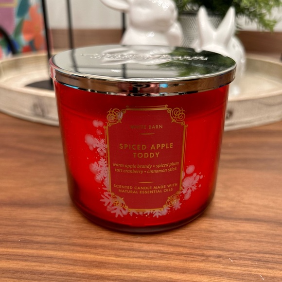 Bath & Body Works 3 Wick Candles - Picture 1 of 1